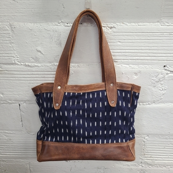 Kakaw Designs Navy & Brown Shoulder Tote - Picture 6 of 12